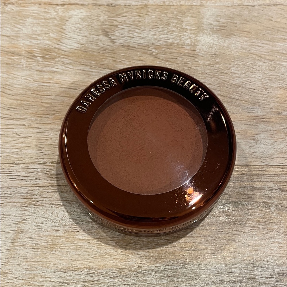 Danessa Myricks Blurring Balm Powder Flush (Spiced Latte)